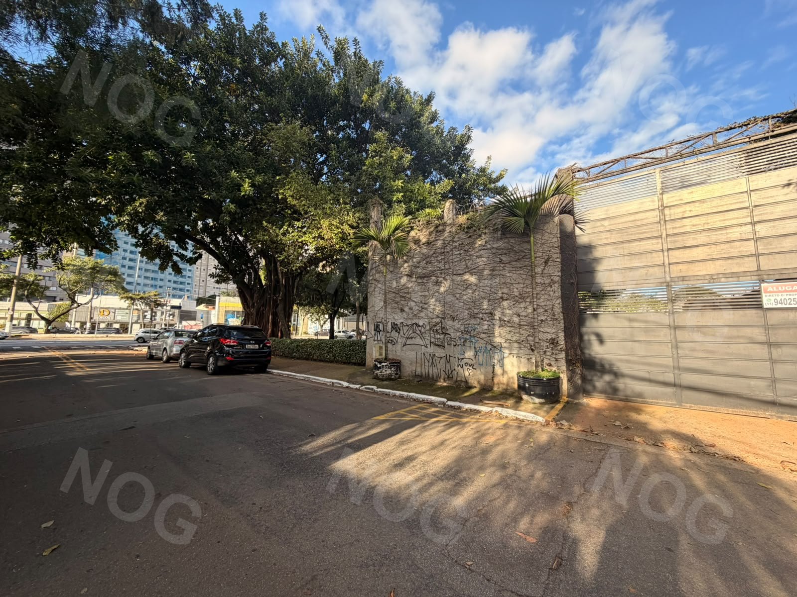 TERRENO/LOCAÇÃO