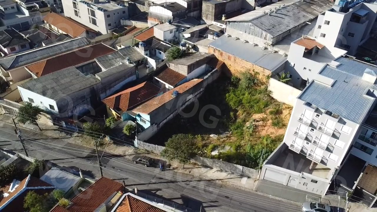 TERRENO/VENDA